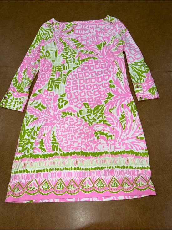 Lilly Pulitzer Dresses & Skirts - Lilly Pulitzer Pink & Green Pineapple-Print Shift Dress • Tropical • Size Small